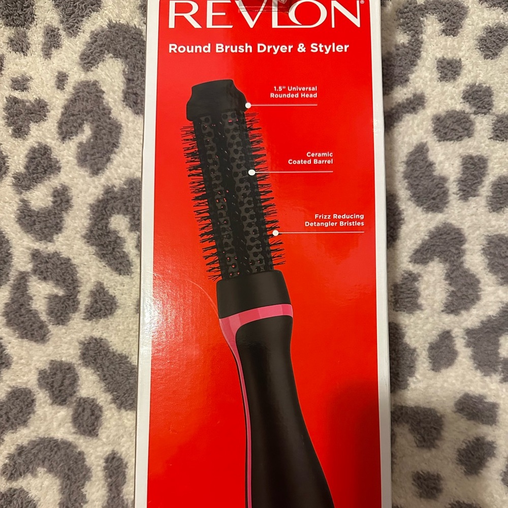 Revlon Round Brush Styler and Dryer - Picture 6 of 8